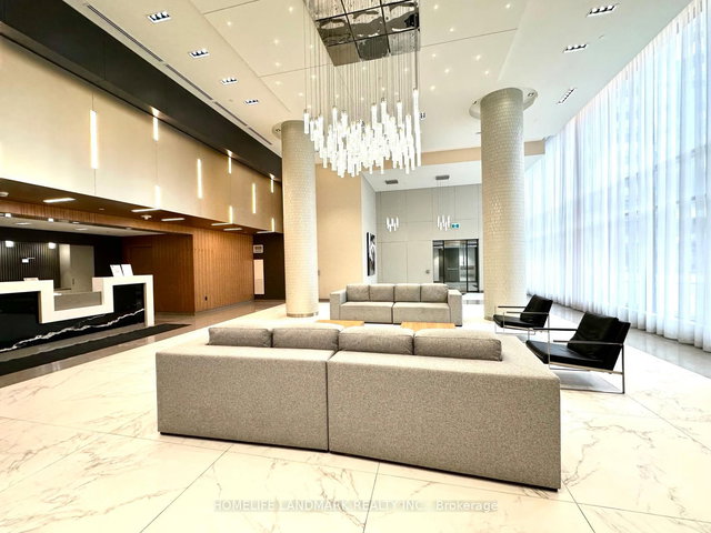 813 - 85 Oneida Crescent