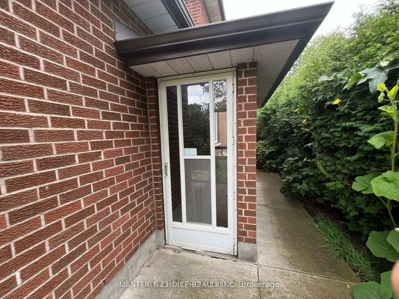 48 Cherry Hills Rd, Vaughan, L4K 1M4 | Image 3