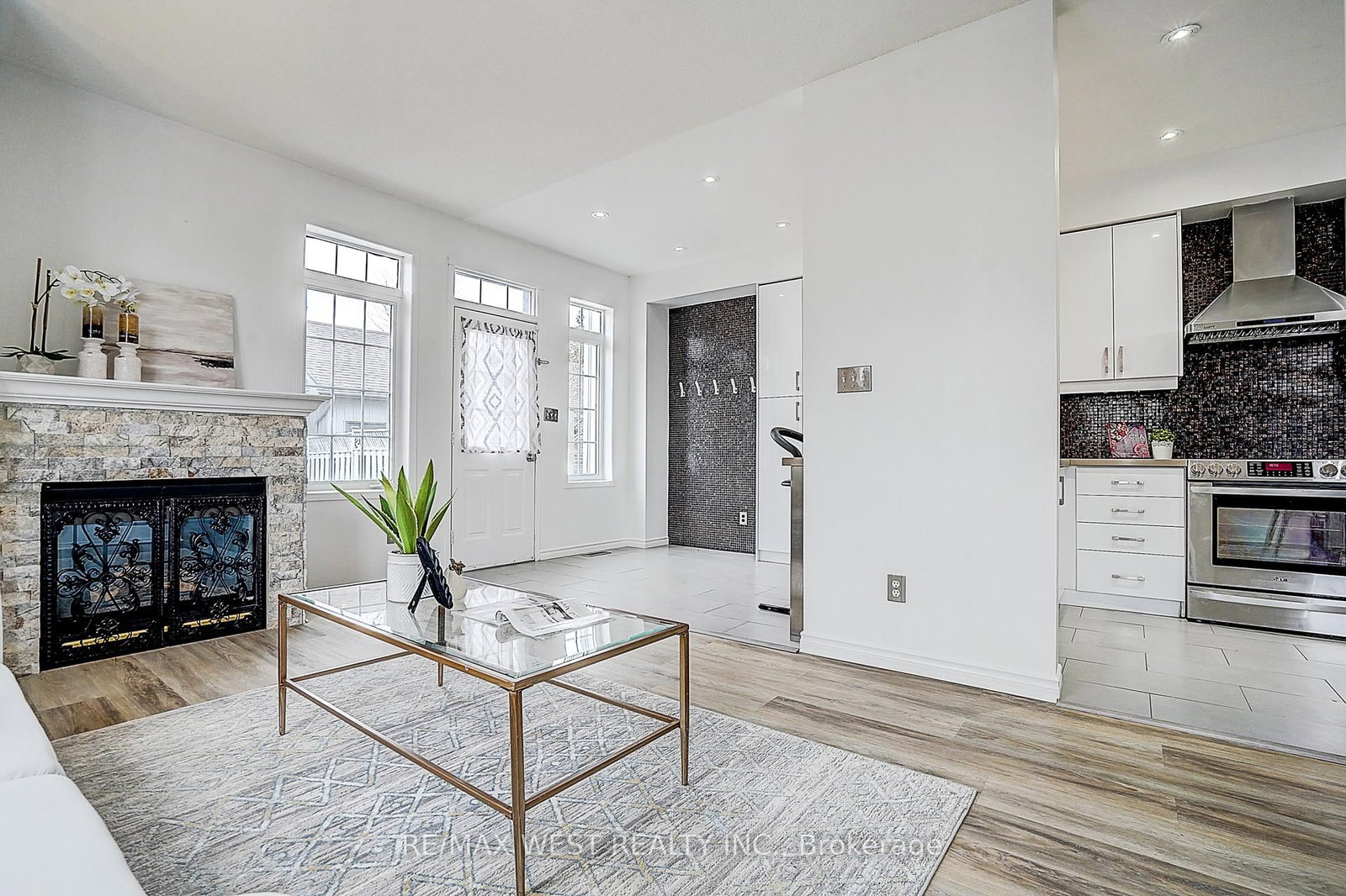 Townhouse for sale at 11 Dancers Drive, Markham, Ontario, L6C 2C4 - Angus Glen - MLS: N12955452