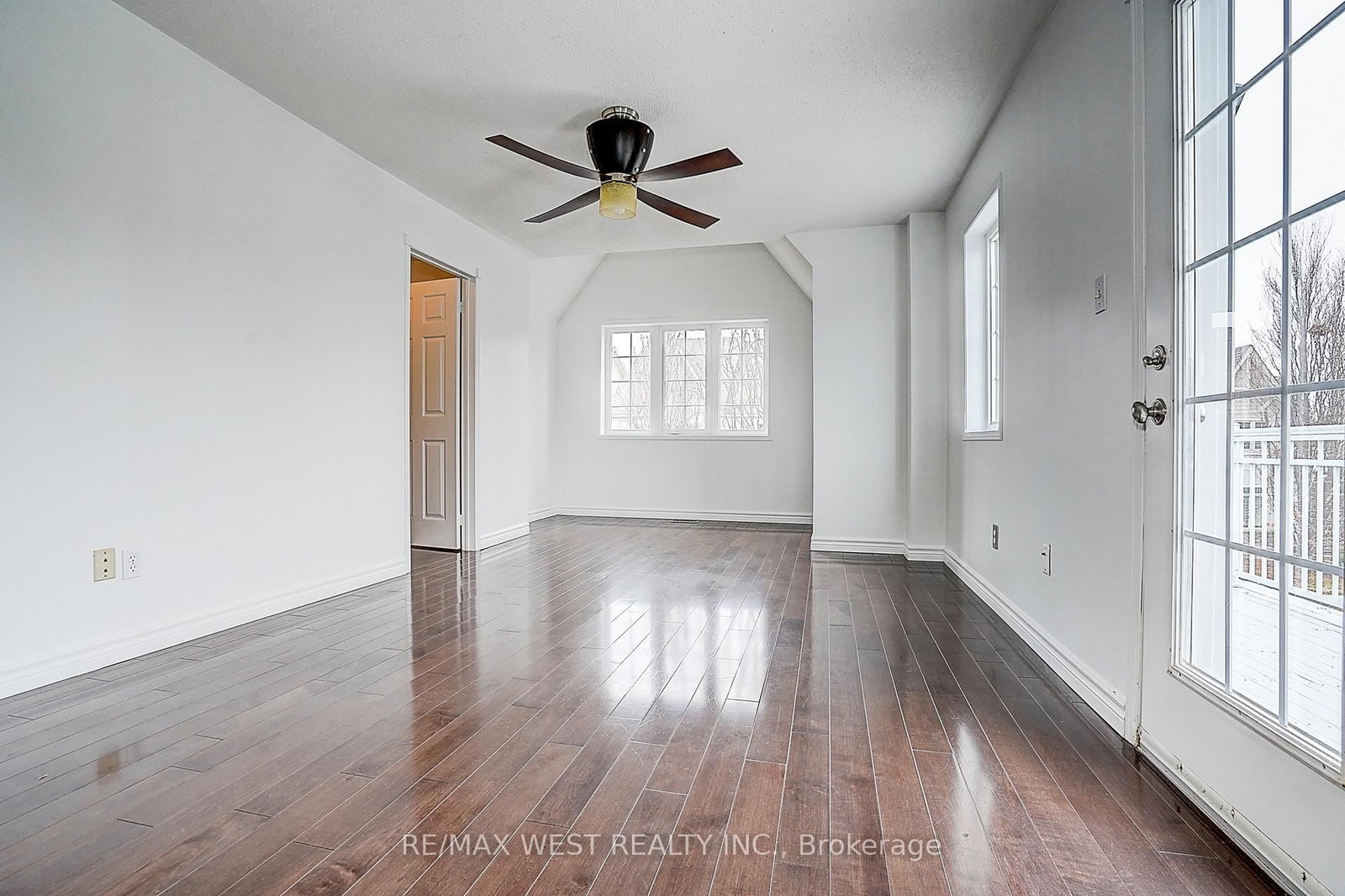 Townhouse for sale at 11 Dancers Drive, Markham, Ontario, L6C 2C4 - Angus Glen - MLS: N12955452