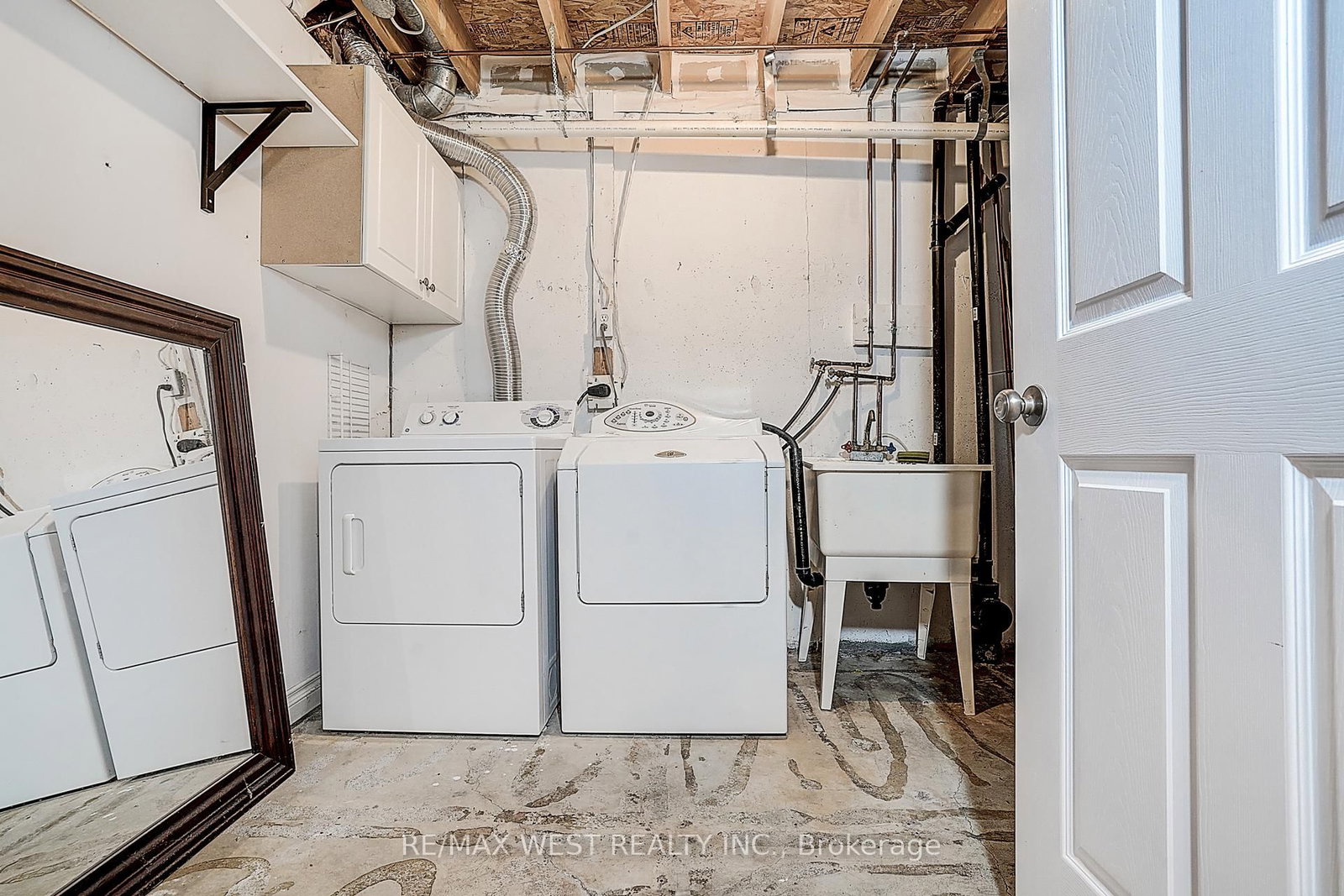 Townhouse for sale at 11 Dancers Drive, Markham, Ontario, L6C 2C4 - Angus Glen - MLS: N12955452