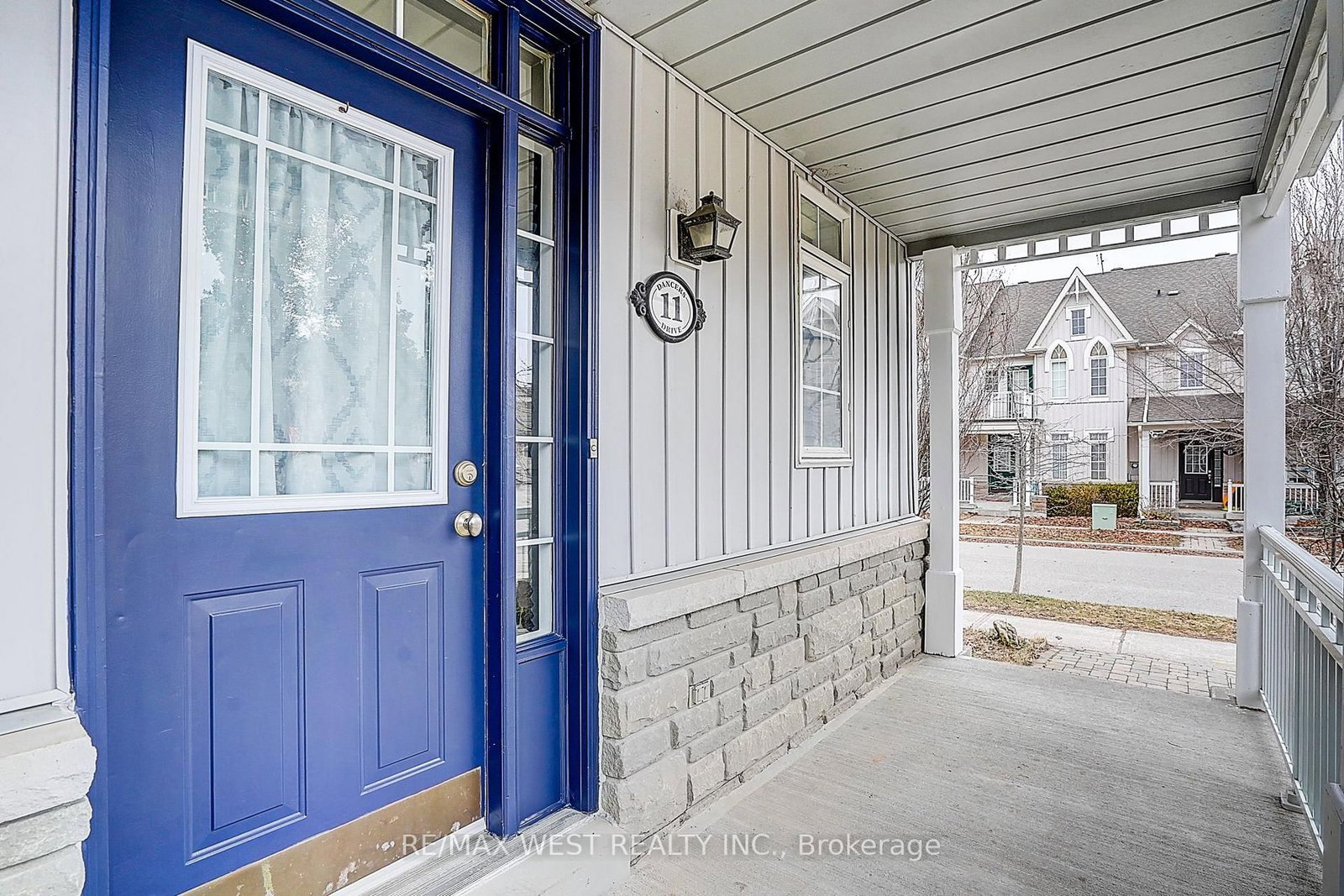 Townhouse for sale at 11 Dancers Drive, Markham, Ontario, L6C 2C4 - Angus Glen - MLS: N12955452