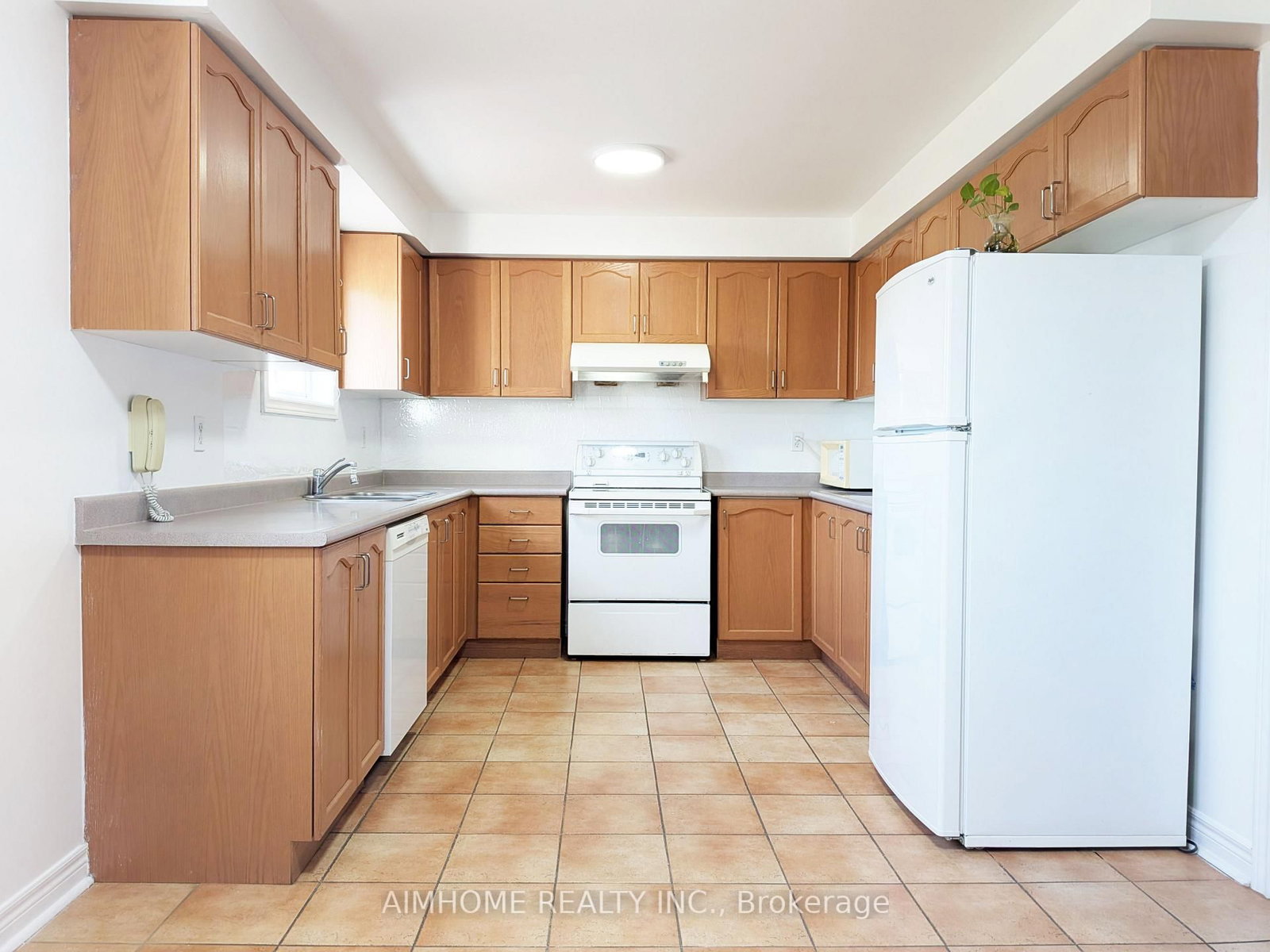 Townhouse for sale at 74 Sunway Square, Markham, Ontario, L3P 7X5 - Raymerville - MLS: N12955456