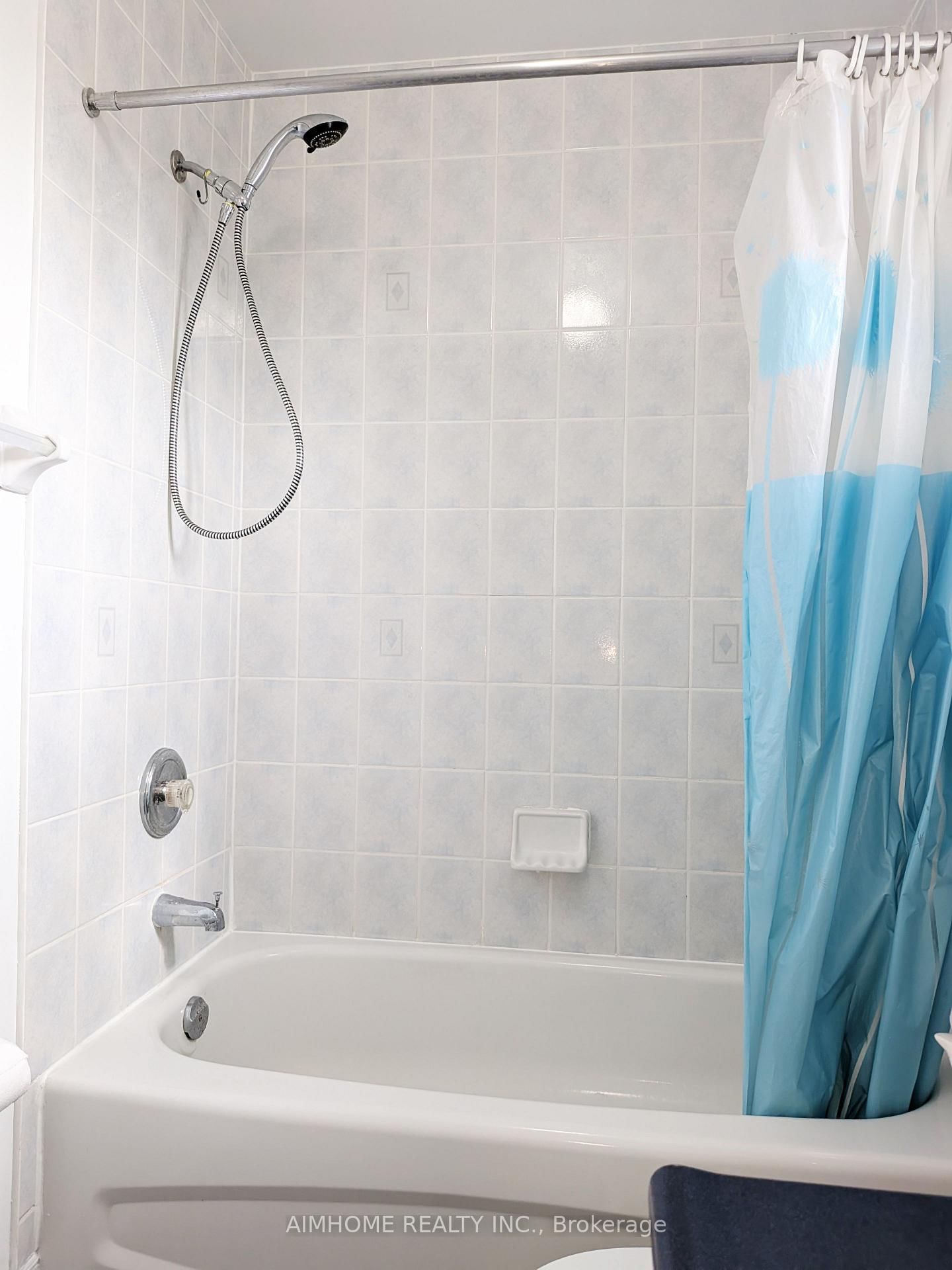 Townhouse for sale at 74 Sunway Square, Markham, Ontario, L3P 7X5 - Raymerville - MLS: N12955456