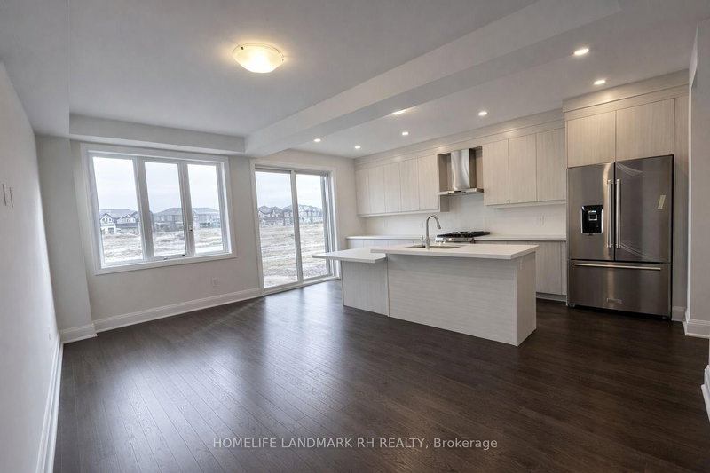 37 Schmeltzer Cres, Richmond Hill, L4E 1K9 | Image 2