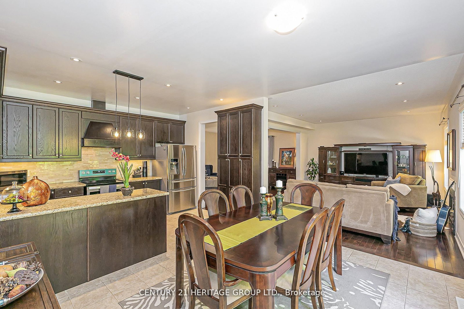 Detached House for sale at 44 Madison Avenue, Richmond Hill, Ontario, L4E 2Z6 - Oak Ridges - MLS: N12955828