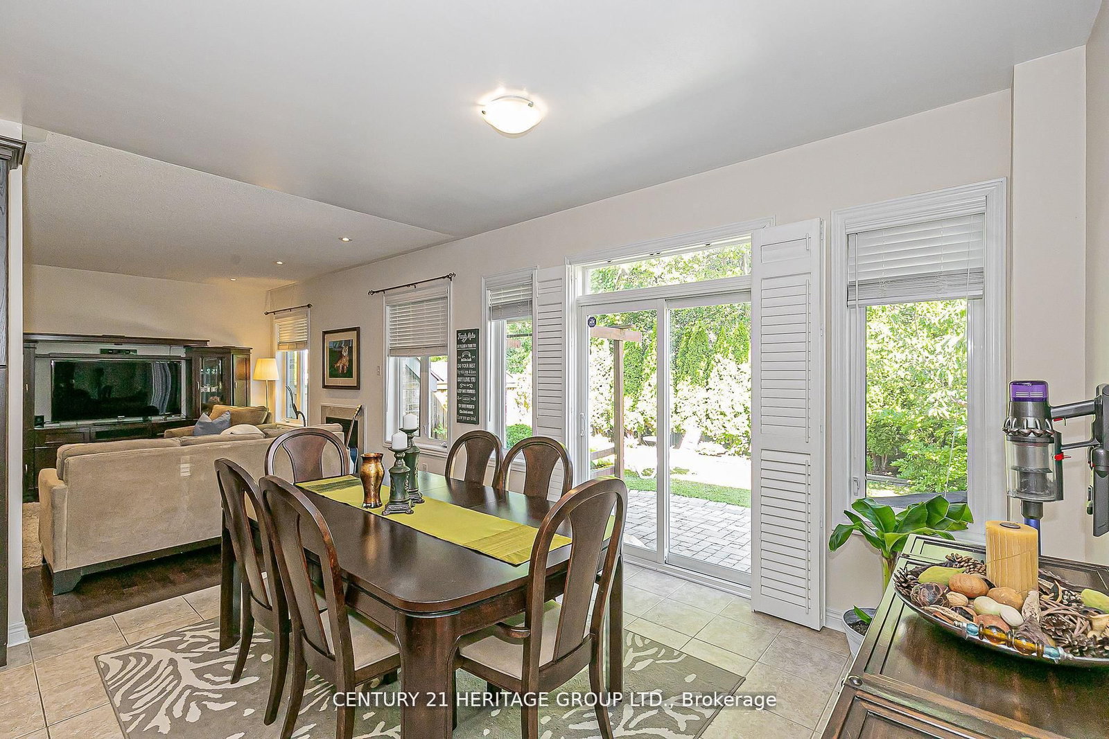 Detached House for sale at 44 Madison Avenue, Richmond Hill, Ontario, L4E 2Z6 - Oak Ridges - MLS: N12955828