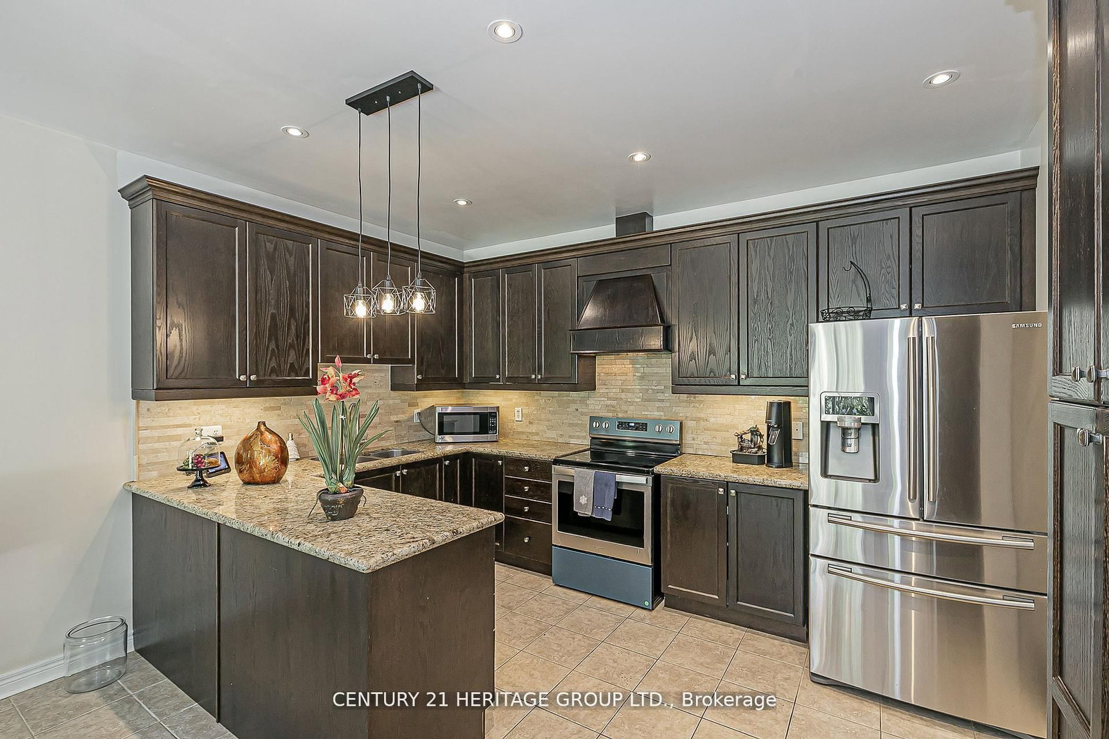 Detached House for sale at 44 Madison Avenue, Richmond Hill, Ontario, L4E 2Z6 - Oak Ridges - MLS: N12955828