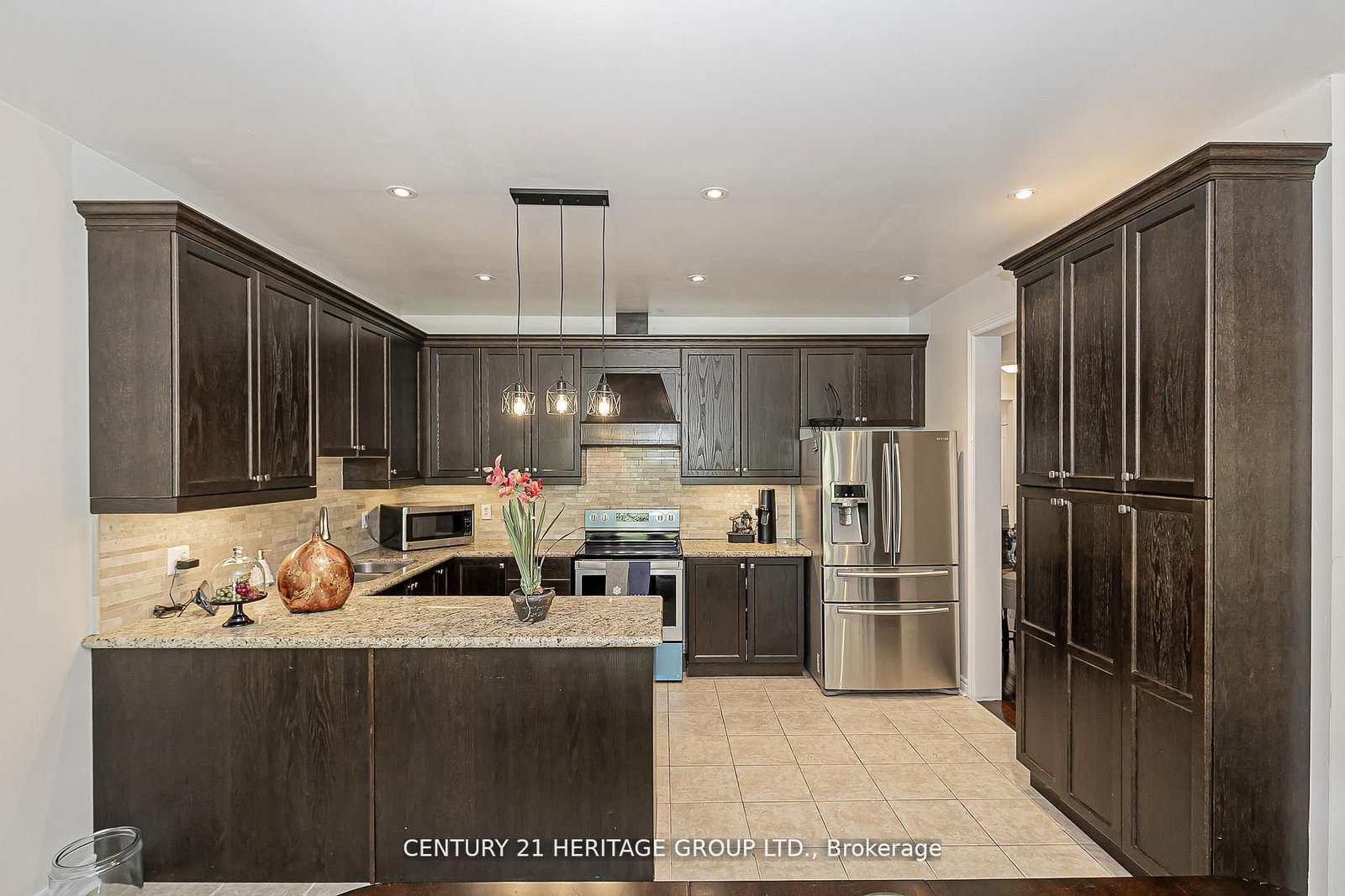 Detached House for sale at 44 Madison Avenue, Richmond Hill, Ontario, L4E 2Z6 - Oak Ridges - MLS: N12955828