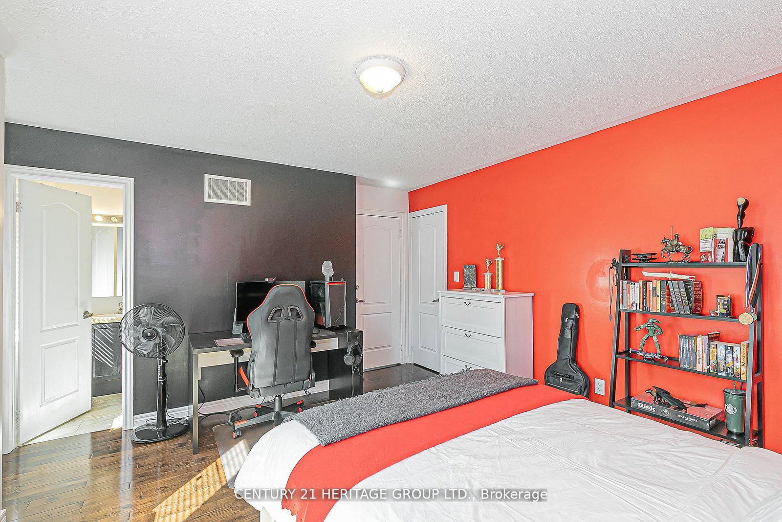 Detached House for sale at 44 Madison Avenue, Richmond Hill, Ontario, L4E 2Z6 - Oak Ridges - MLS: N12955828