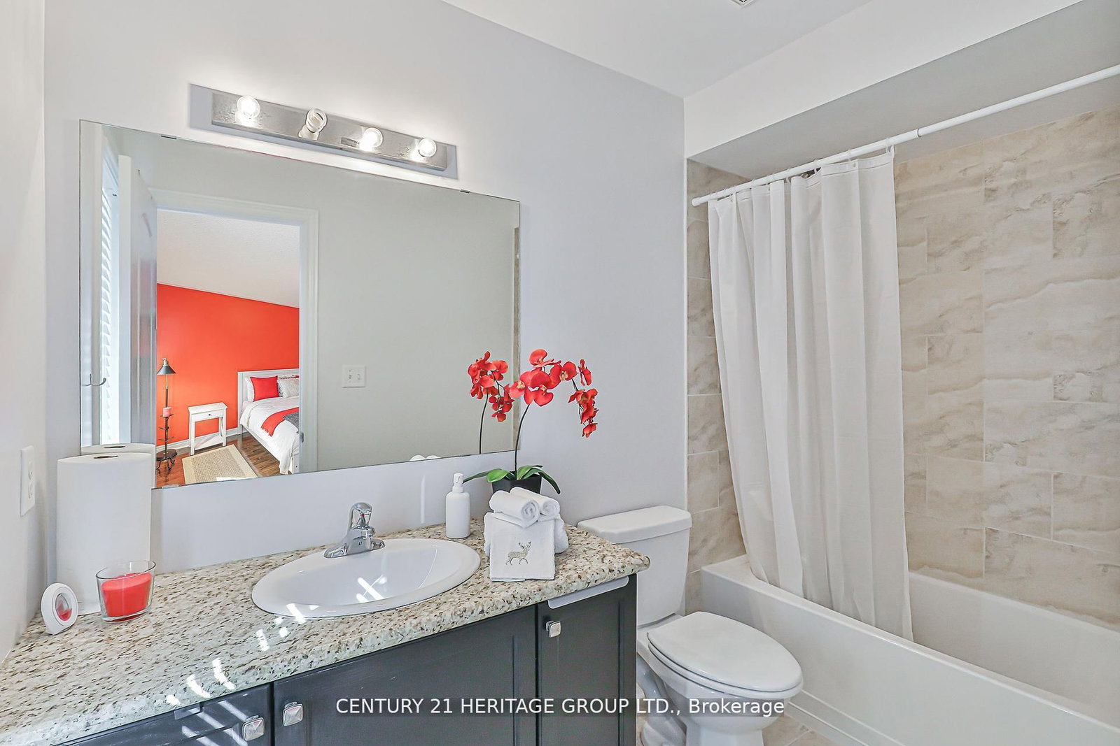 Detached House for sale at 44 Madison Avenue, Richmond Hill, Ontario, L4E 2Z6 - Oak Ridges - MLS: N12955828