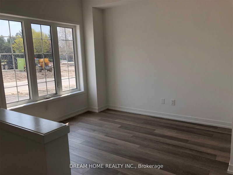 7 Heswall Lane, Newmarket, L3Y 0E1 | Image 2