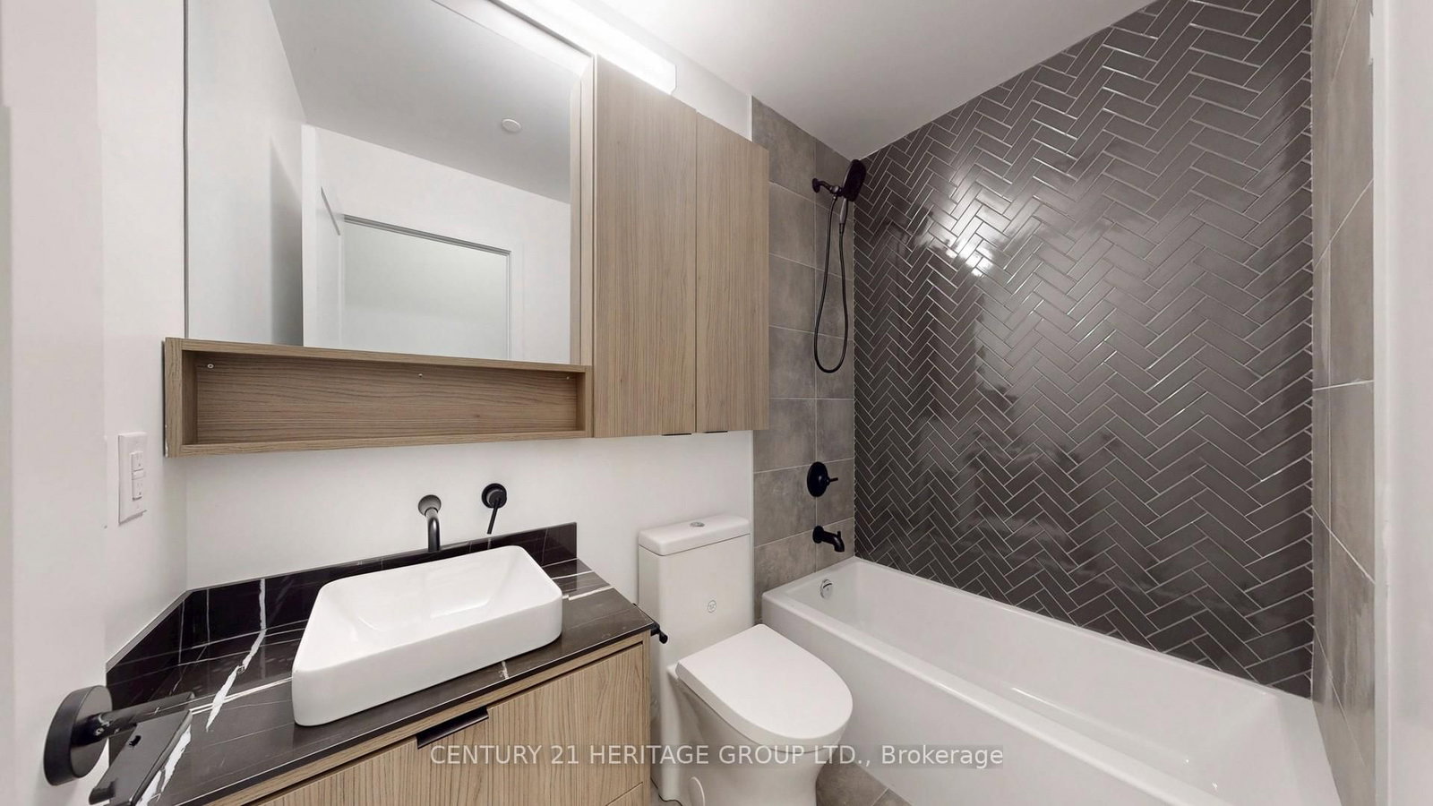 8888 YONGE Street, Unit 103 W/L - Photo 27