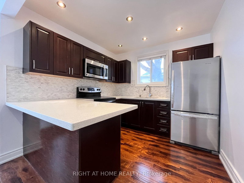 UPPER - 195 Taylor Mills Dr N, Richmond Hill, L4C 2T5 | Image 3
