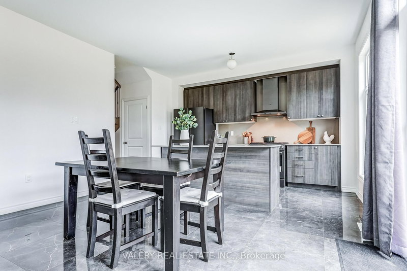 26 Sam Battaglia Cres, Georgina — 12