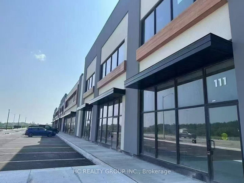 I07 - 175 Melvin Robson Ave, Aurora, L4G 4B9 | Image 2