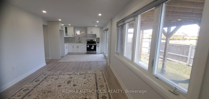 37 Bill Guy Dr, Georgina, L4P 0H9 | Image 2