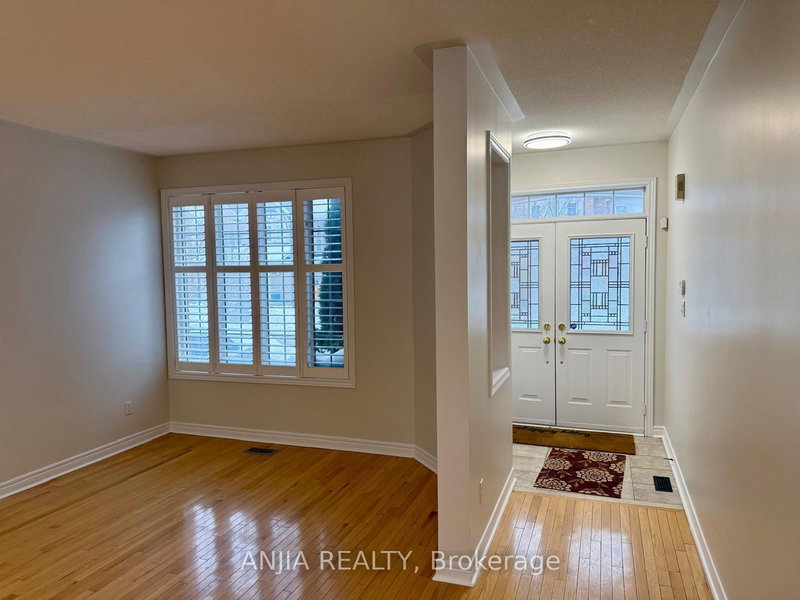 17 Ambercroft St, Markham, L6E 1L4 | Image 2