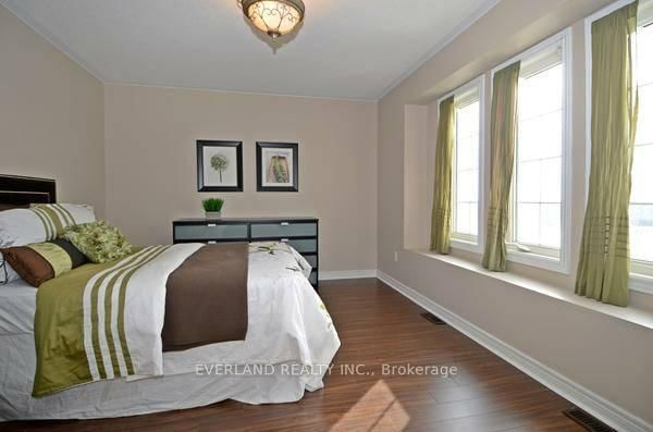 1bdr119 Alamo Heights Dr, Richmond Hill, L4S 2W6 | Image 3