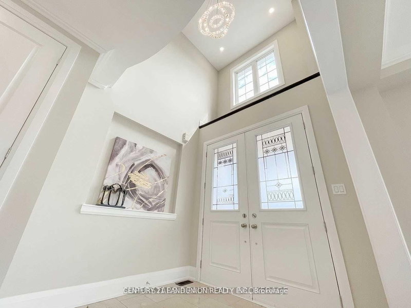 2 Stonebridge Dr, Markham, L6C 2C3 | Image 3