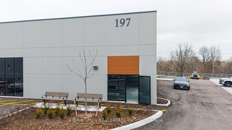 108&109 - 197 Cachet Woods Crt, Markham, L6C 0Z8 | Image 2