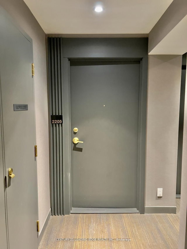 2205 - 950 Portage Parkway