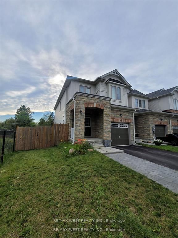 82 Greenwood Dr, Essa, L0M 1B4 | Image 2