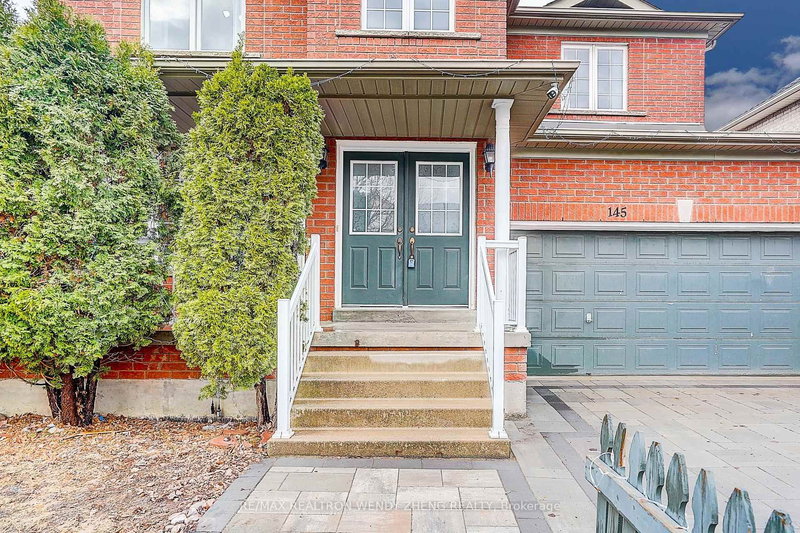 145 Glasgow Cres, Georgina, L4P 4B1 | Image 2