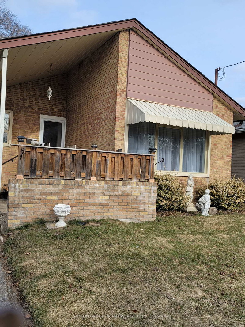 73 Beaverton Rd S, Richmond Hill, L4C 2H8 | Image 2