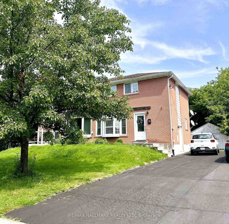 home for lease on 19 Richardson Drive