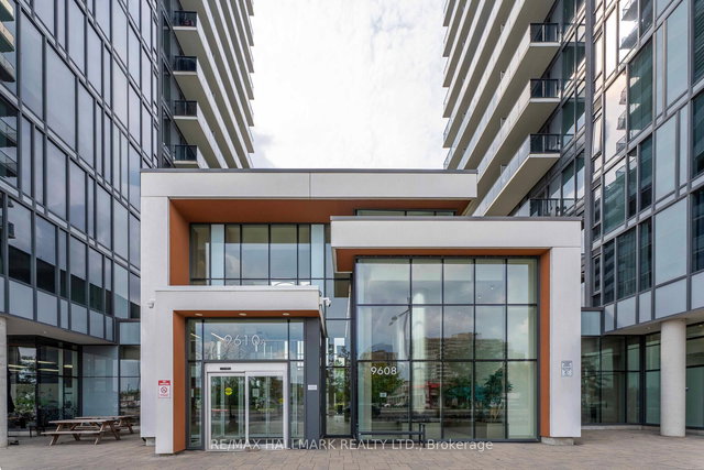 1102 - 9600 Yonge Street