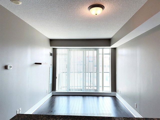 417 - 111 Upper Duke Crescent