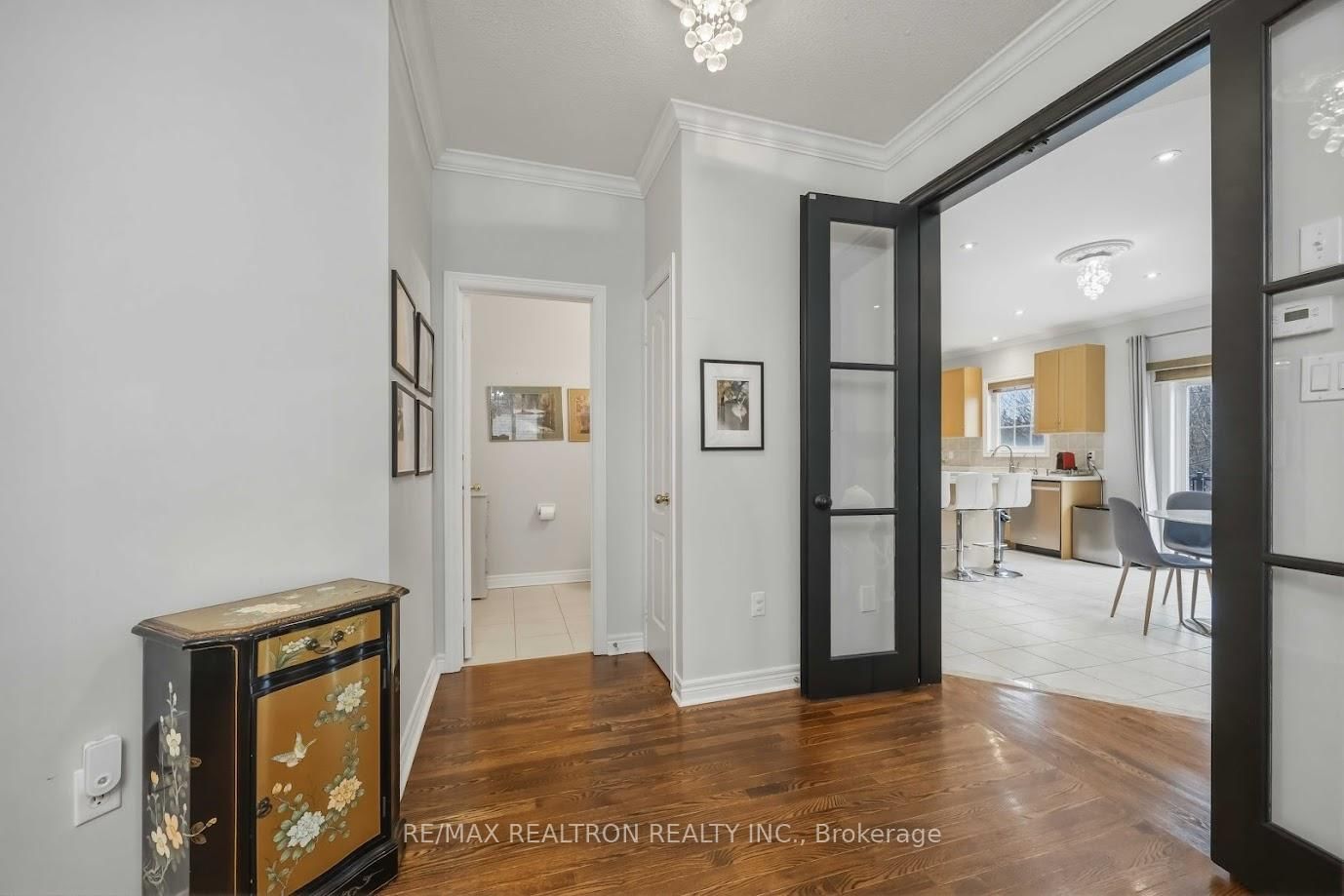 Detached House for sale at 10 Dovetail Drive, Richmond Hill, Ontario, L4E 5B1 - Oak Ridges Lake Wilcox - MLS: N12959490