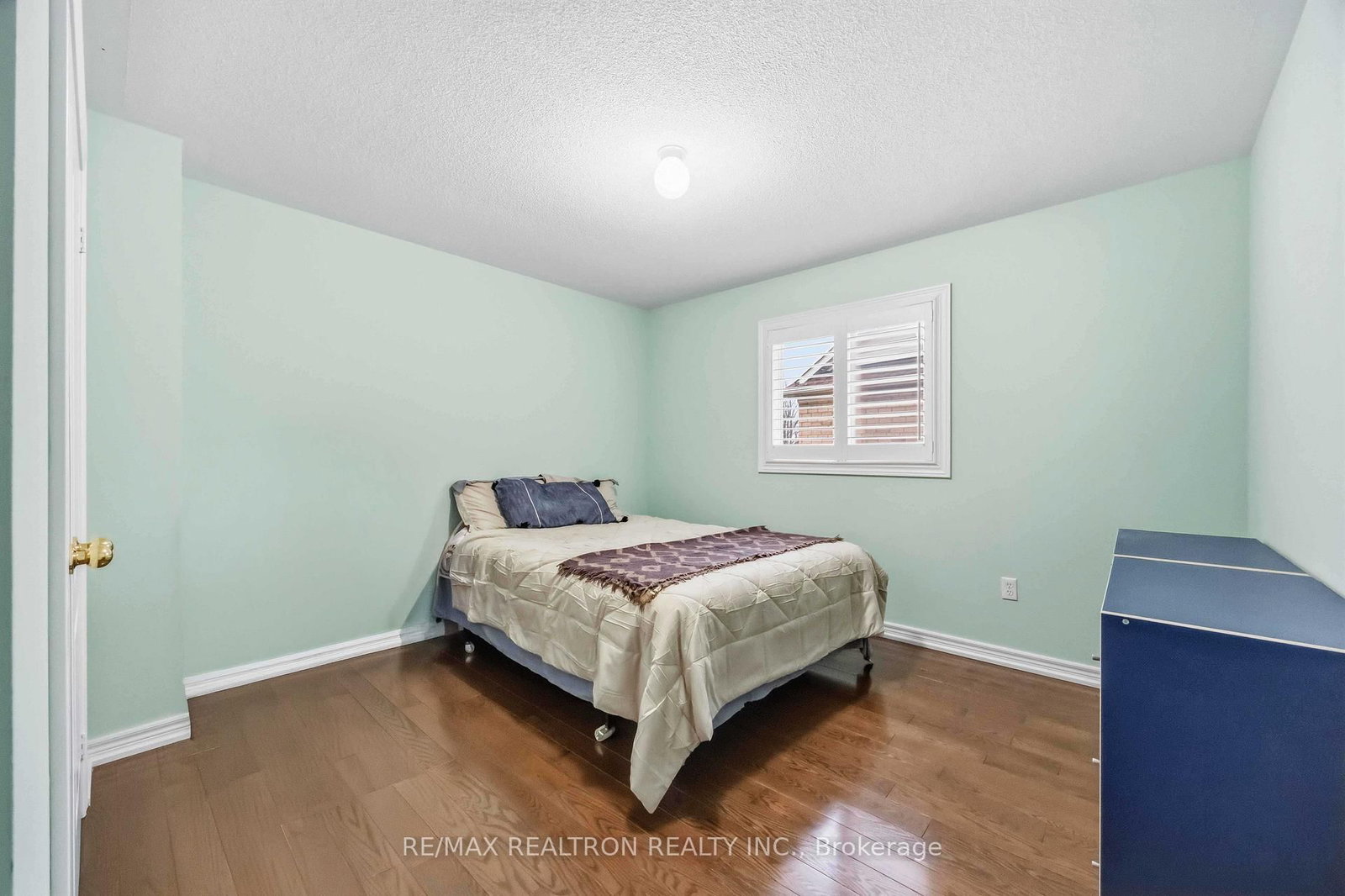 Detached House for sale at 10 Dovetail Drive, Richmond Hill, Ontario, L4E 5B1 - Oak Ridges Lake Wilcox - MLS: N12959490