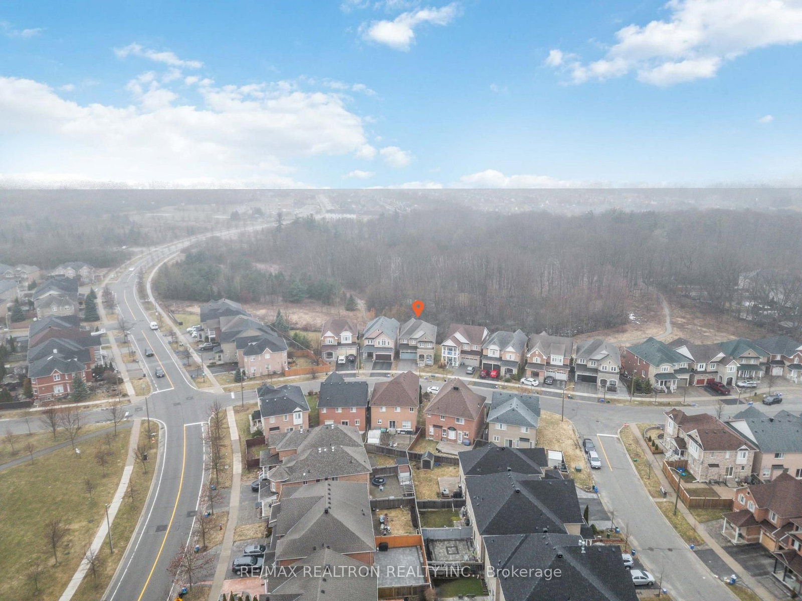 Detached House for sale at 10 Dovetail Drive, Richmond Hill, Ontario, L4E 5B1 - Oak Ridges Lake Wilcox - MLS: N12959490