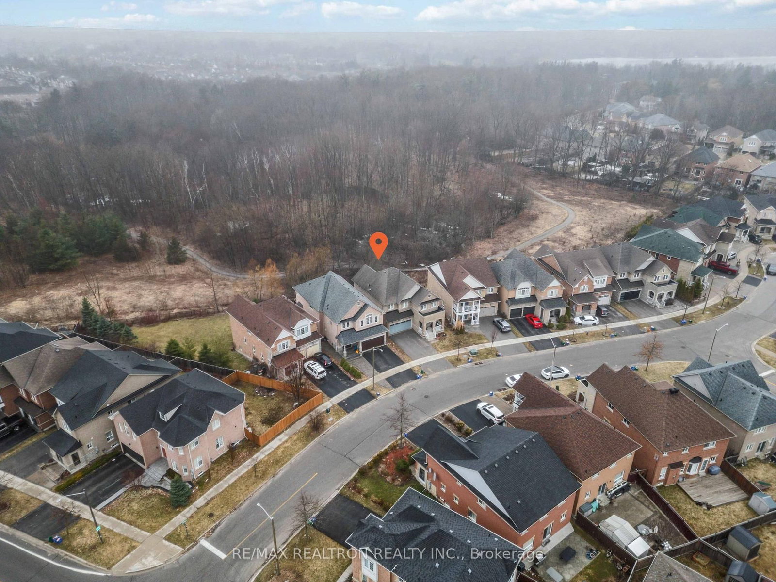 Detached House for sale at 10 Dovetail Drive, Richmond Hill, Ontario, L4E 5B1 - Oak Ridges Lake Wilcox - MLS: N12959490