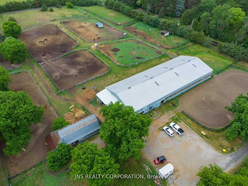 4687 Herald Rd, East Gwillimbury, L0G 1M0 | Image 2