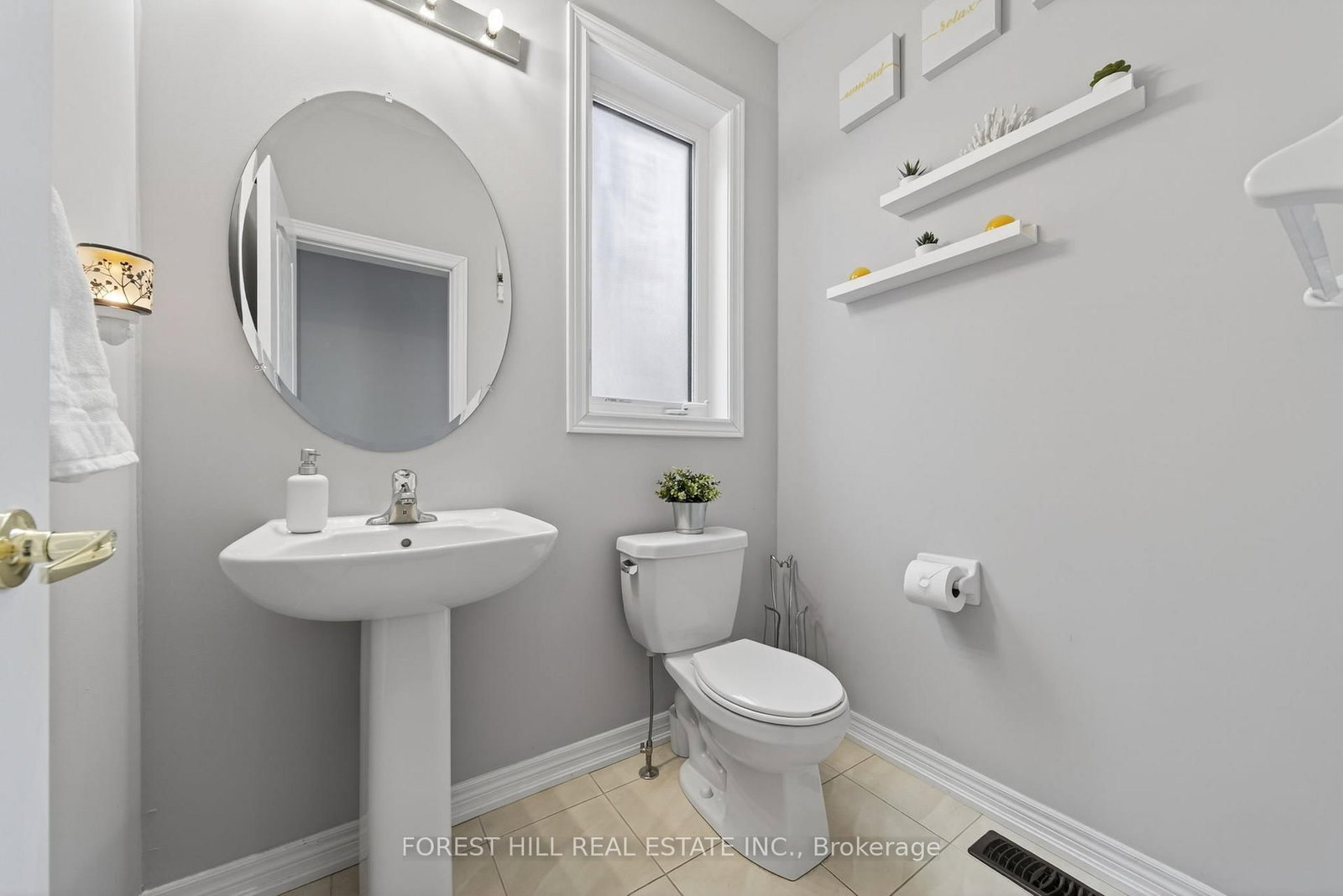 Townhouse for sale at 37 Greenwood Drive, Essa, Ontario, L3W 0N5 - Angus - MLS: N12959824