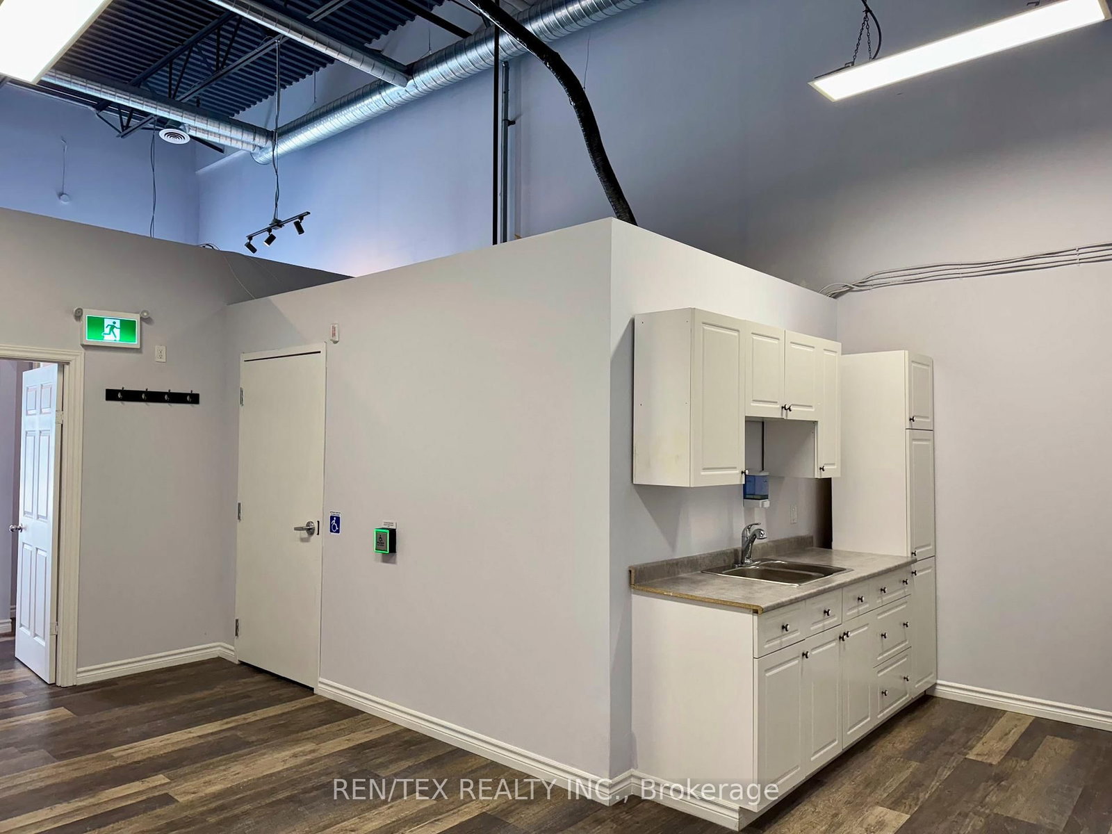 155 Mostar Street, Unit 11 - Photo 21