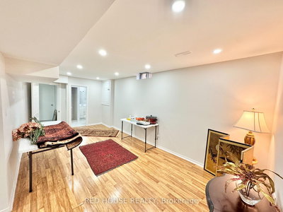 33 Forestside Crt | Richmond Hill | Image