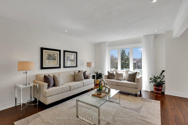 47 Aberfeldy Cres, Markham, L3T 4C1 | Image 3