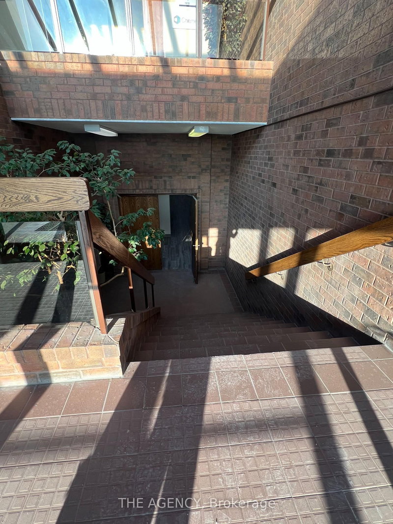 3F - 64 Jardin Dr, Vaughan, L4K 3P3 | Image 2