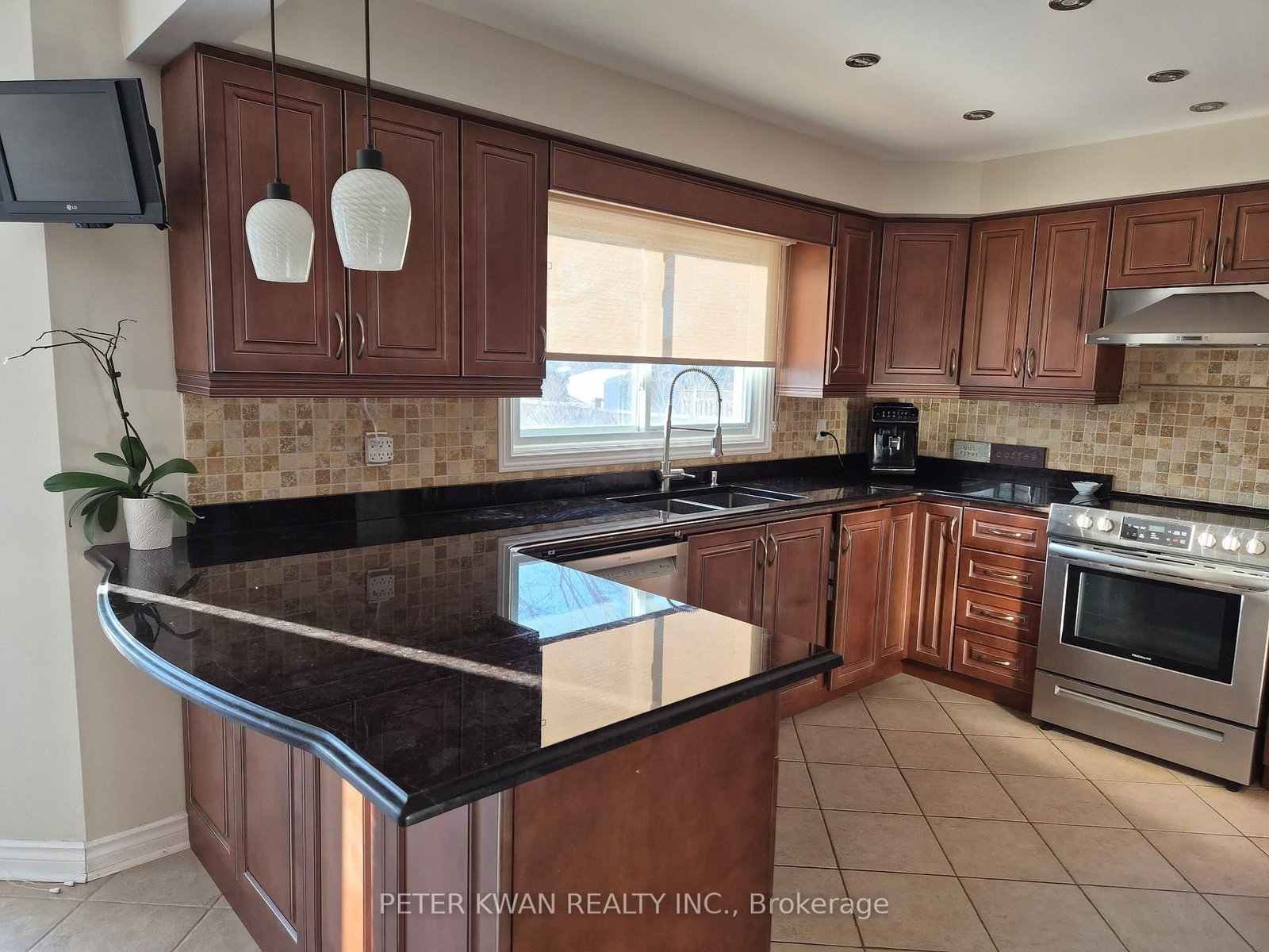 Detached House for sale at 20 Saratoga Road, Markham, Ontario, L3P 7J2 - Markville - MLS: N12960284