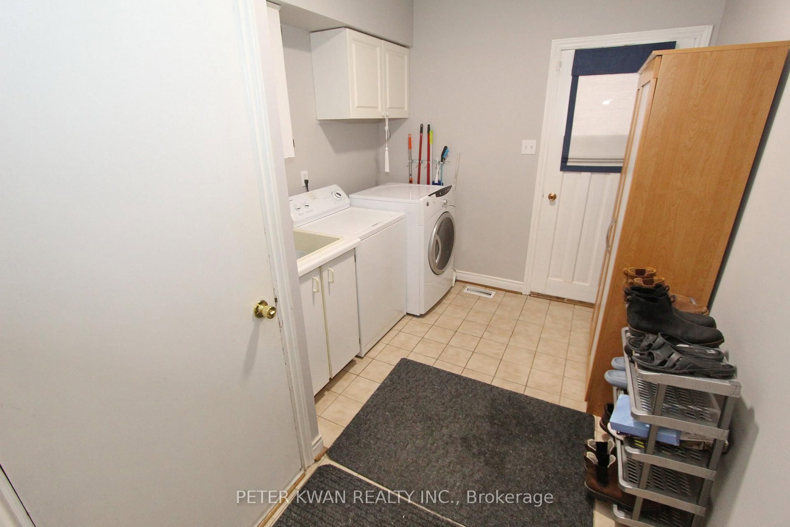 Detached House for sale at 20 Saratoga Road, Markham, Ontario, L3P 7J2 - Markville - MLS: N12960284