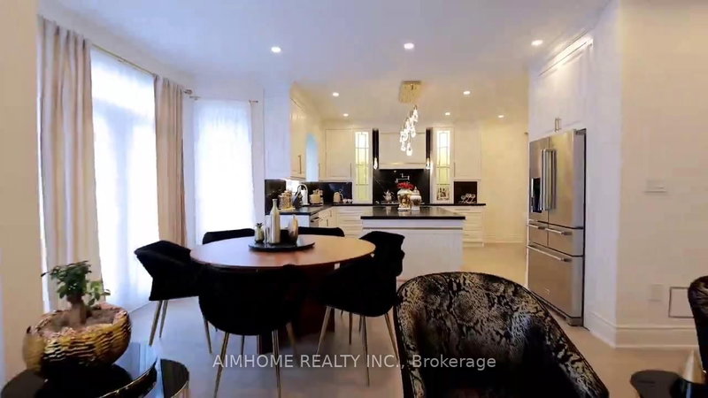 47 O'hara Cres, Richmond Hill, L4E 4L3 | Image 2