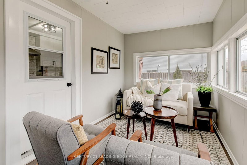 237 Boyers Rd, Georgina, L4P 3C8 | Image 2