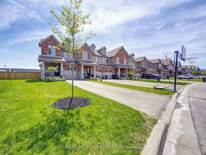 187 Hutchinson Dr, New Tecumseth