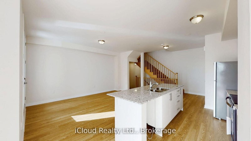 38 Dandara Gate, Vaughan, L4L 0M6 | Image 3