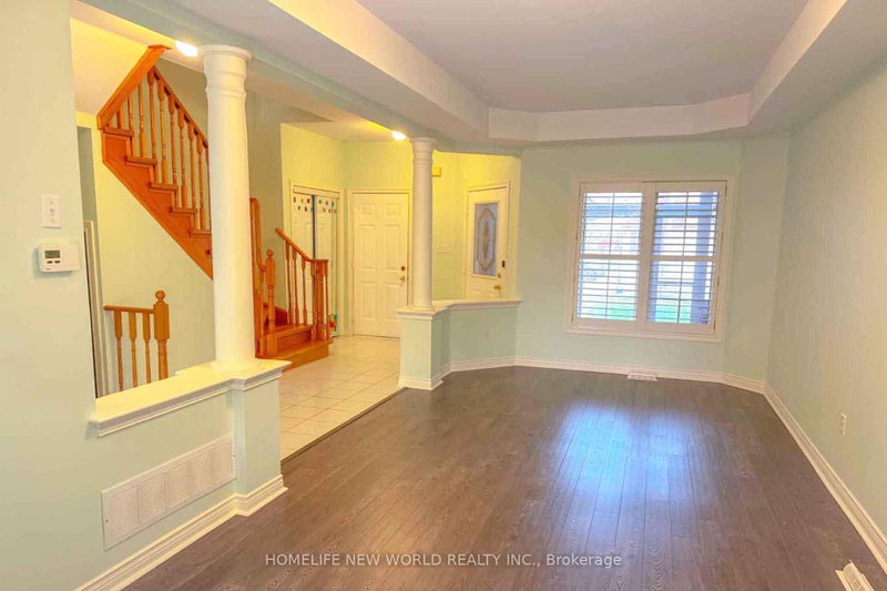 11 Firwood Dr, Richmond Hill, L4S 1Z8 | Image 2