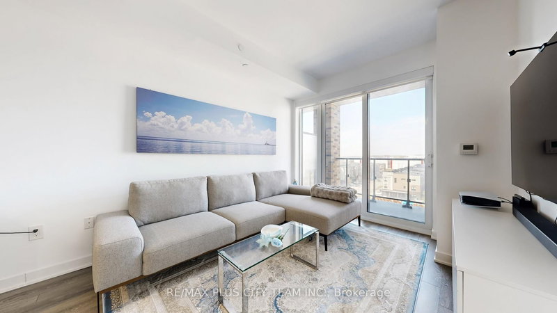 626 - 100 Eagle Rock Way, Vaughan, L6A 5B9 | Image 3